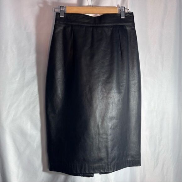 Danier Dresses & Skirts - Danier Black Real Leather Pencil Skirt Size 8